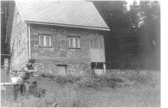 1972 - První fotky chaty - pohled ze spodu 1972